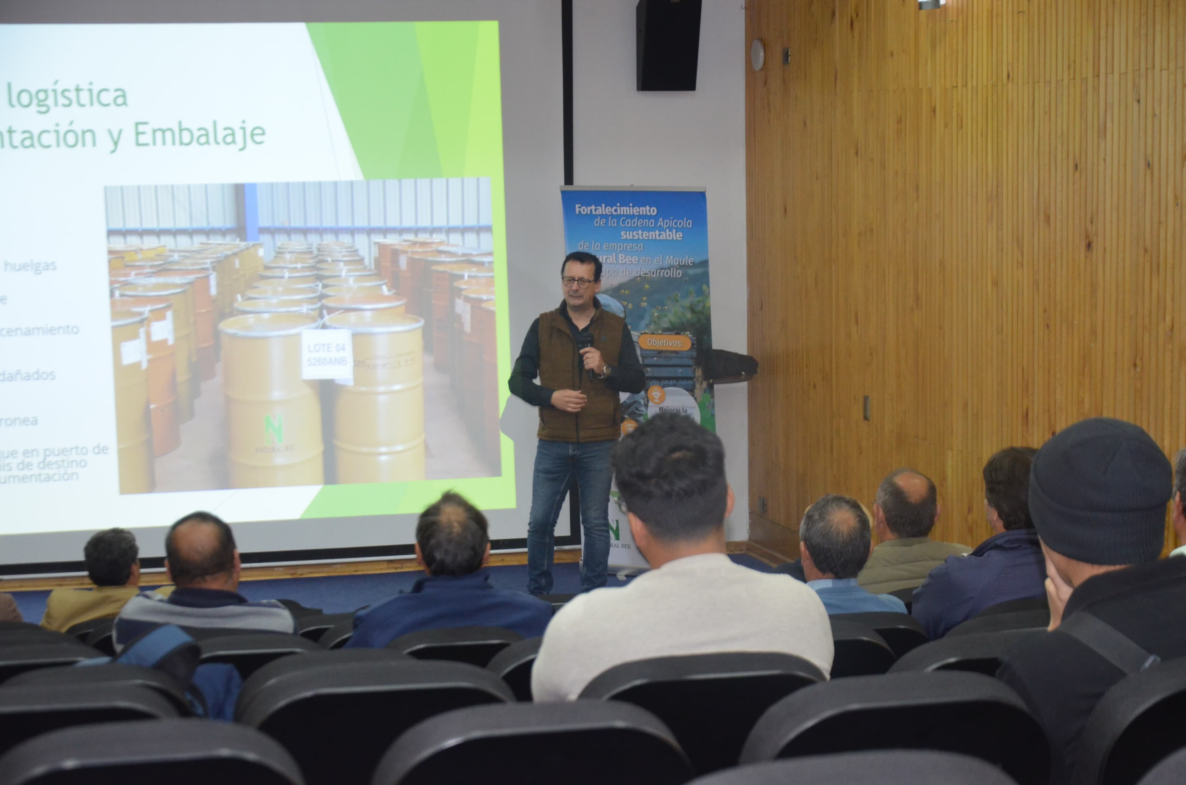 Taller de Natural Bee impulsa la profesionalización de la apicultura y abre oportunidades de exportación a Europa